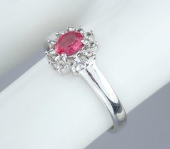 Beautiful Vintage Estate Solid 9K White Gold Red Spinel Floral Ring Size 7