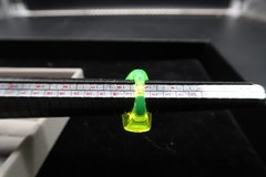 Vtg 60’s Green Mod Acrylic Resin Glow in the Dark Ring Retro Fashion Size 5.25
