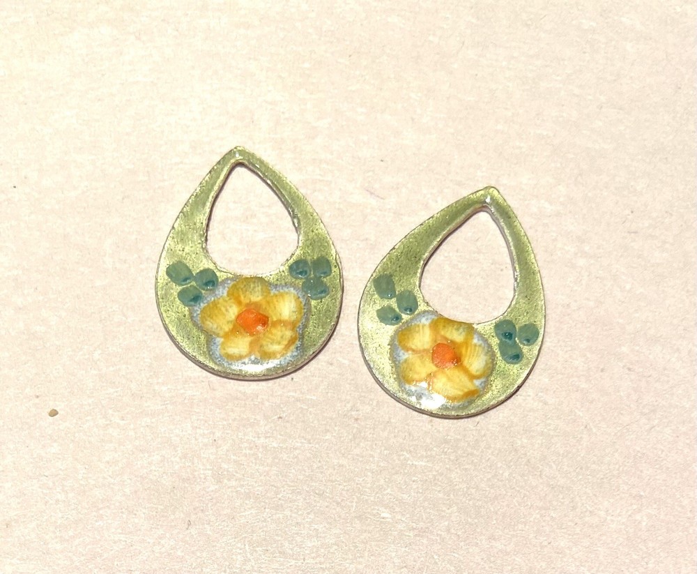 56x Vtg. Guilloche Enamel Charm – Teardrop hoop charm shape- Yellow Flower/green