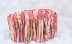 Vintage 1.75″ high Pink Abalone shell bracelet with stretch
