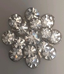 Vintage fauceted rhinestone cluster round Silvertone brooch/pin