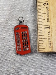 Red Telephone Box British United Kingdom Pendant Charm Beautiful C42
