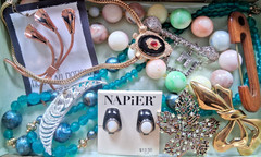 NICE Lot All Vintage Jewelry Wear Rhinestone Metal Untested Small Flat Rate Lbs
