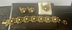 Lovely Vintage Goldette Faux Jade & Pearl Bracelet Earrings Ring Set