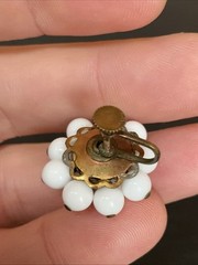 Vtg JAPAN White Milk Glass Round Beaded 7/8” Cluster Screw Back Earrings Floral