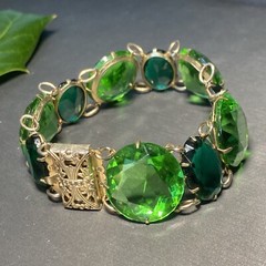 Vintage Bracelet Estate Jewelry Pre-owned Green Czech Art Glass Filigree Clasp