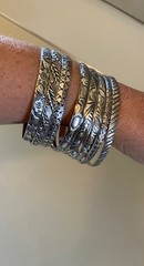 VINTAGE STERLING SILVER SCROLL REPOUSSE PATTERN DANECRAFT BANGLE BRACELET
