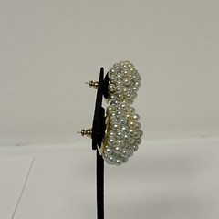 Vintage 1980s Pierced Pearl Earrings 1″ Dome – Very Light Pastel colored pearls