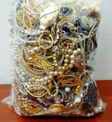 1 Lb Pound Lot Jewelry DIY Junk Harvest Art Single Earring Brooch Necklace