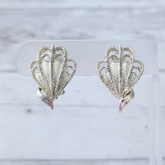 Vintage Clip On Earrings Very Light Gold Tone Stylish