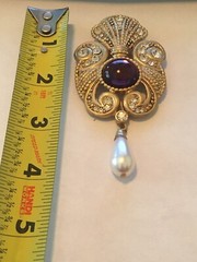Retro VTG Jeff Lieb signed gold tone purple cabochon & pearl charm pin brooch