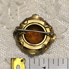 Vintage Brooch Gold Tone C Clasp Art Deco Metal Golden-brown Cab