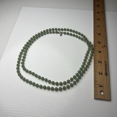 Vintage 70s Sarah Coventry Beaded Jade Green Resin Acrylic Long Necklace 36”