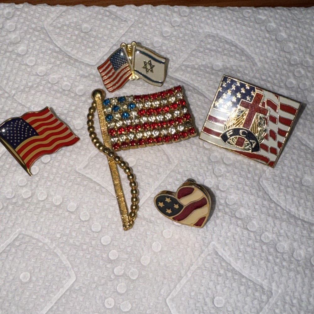 Vintage Set Of Five United States Brooch And Pins One With Rhinestones