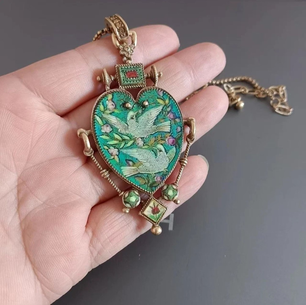 Vintage European Heart Enamel Necklace Unique Art Inlay Retro Pendant Jewelry