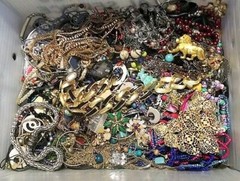 20 HUGE POUNDS Jewelry Lot Vintage Mod Junk Craft Good Wear Resell MIXED TANGLED