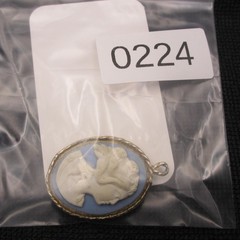 Vintage Cameo Pendant Lady On Blue Background Resin Gold Tone Frame