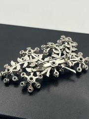 Silver tone clear rhinestone flower daisy cluster vintage brooch pin