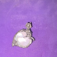 Angel Mother of Pearl Round Brooch Pin, Silver Tone, White Stone, Unisex Adults