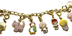 Original Vintage 1980 Strawberry Shortcake Metal 13 Dangle Charm Bracelet