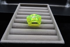 Vtg 60’s Green Mod Acrylic Resin Glow in the Dark Ring Retro Fashion Size 5.25
