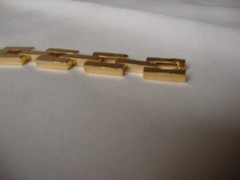 VINTAGE HONG KONG FASHION JEWELRY SQUARE FLAT LINK 7″ GOLD TONE TENNIS BRACELET