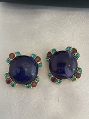 Bijoux Givenchy Clip EARRINGS DEEP PURPLE CABOCHON Green Purple Rhinestone *Read