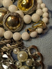 Lovely Vintage Jewelry Lot~ 1 Lb 14 oz See Photos!