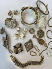 19 -Piece Lot Of Beautiful Costume Jewelry Brooches,Necklace, Earrings QVC/OTHER