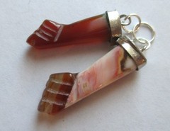 LOT 2 VINTAGE GENUINE CARVED AGATE CARNELIAN FIGA FIST HAND PENDANT CHARM SILVER