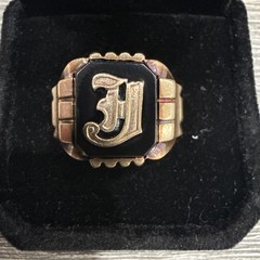 Vintage 10K Yellow Gold Black Onyx Signet Ring Monogram “J” 5.7 Grams Size 9