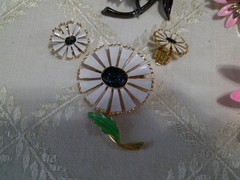 Vtg 60’s MOD Lot of 6 Enamel FLOWER POWER Flower Pin & Earring Sets Earrings