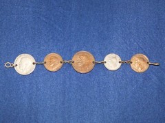 VINTAGE GREAT BRITAIN JEWELRY 5 BRITISH COINS BRACELET