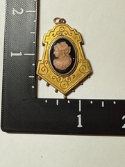 Antique Vintage Cameo Pendant Gold Tone Left Facing Etruscan Revival