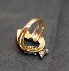 19c. Victorian 14K 585 Yellow Gold Ring Diamonds Spades Leave Splint Shanks