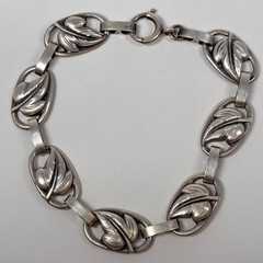 Vintage Danecraft Bracelet Sterling Silver Oval Repoussé Leaf Links 7 Inch MCM
