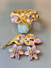 Vintage Signed MARVELLA Bracelet, Brooch Earring Set, Pink Lavender Faux Pearl