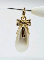 Joan Rivers Gold Tone Faux Teardrop Pearl Bow Pendant Oval Vintage