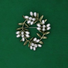 Women Elegant Enamel Pearl Brooches Pins Vintage Plant Series Badges Corsage