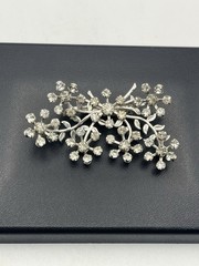 Silver tone clear rhinestone flower daisy cluster vintage brooch pin