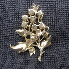 Vintage Coro Brooch Rhinestone Grape Cluster Vine Leaf Gold Tone