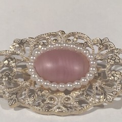 Vintage Ornate Frosted Yellow Gold Plated Pearl Pink Satin Glass Stone Brooch
