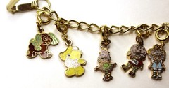 Original Vintage 1980 Strawberry Shortcake Metal 13 Dangle Charm Bracelet