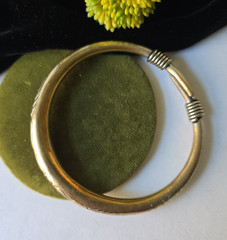 Vintage Boho Solid Brass Etched Bangle Bracelet sz M L 2 3/4″ Diameter
