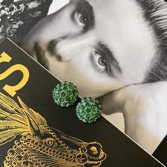 VTG Green Rhinestone Dome Clip On Earrings Emerald Crystal Statement Earrings