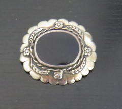 UNUSUAL VINTAGE STERLING SILVER & BLACK ONYX LA PAGLIA BROOCH PIN