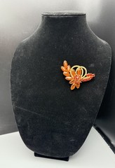 Juliana D&E BOOK PIECE Brooch Pin Orange Rhinestone Gold Tone Wire Ref 4263 2.5”