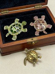 Sparkling Rhinestone Turtle Brooch Cute Animal Jewelry Pin