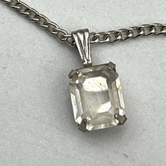 VTG Silver Tone Emerald Cut Clear Crystal Solitaire Pendant Necklace Curb Chain