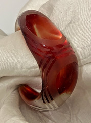 VINTAGE GLASS SWIRL CUFF BRACELET-GOLDEN BROWN DESIGN-EXTRA SMALL 5.5″